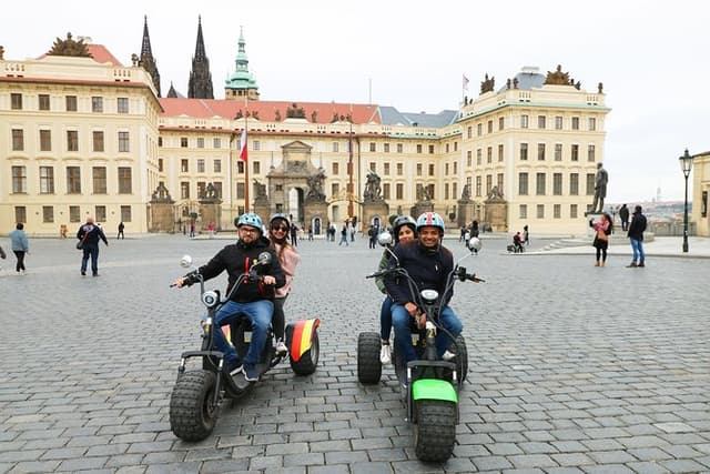 Live-Guided ️Trike-Harley️ Viewpoints tour of Prague