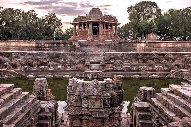 Private Tour of Step well, Modhera Sun Temple & Patola saree weaving by car