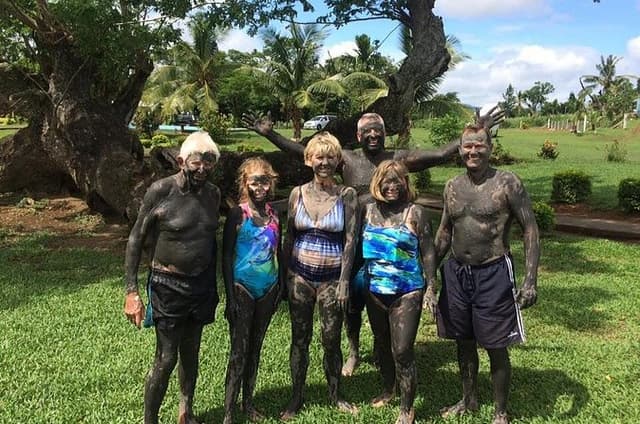 Sabeto Mud Baths and Garden of the Sleeping Giant Tour