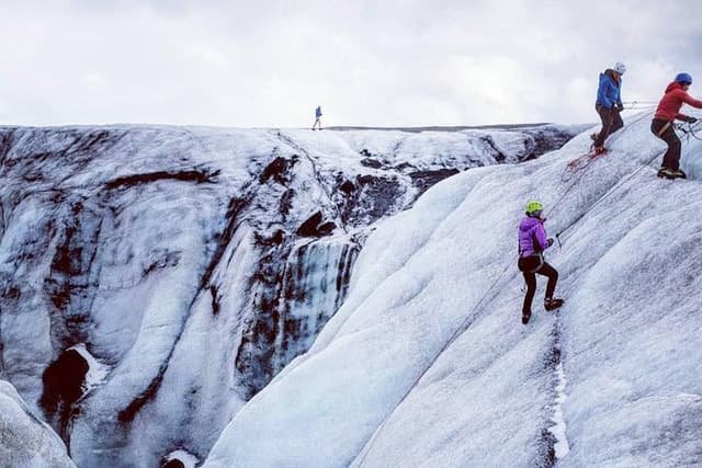 Private Iceland South Coast with Glacier Hike Tour
