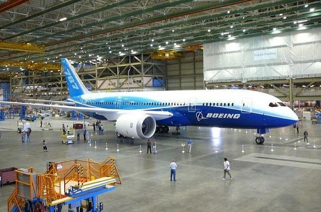 Boeing Factory Tour with Guided Transport from Seattle