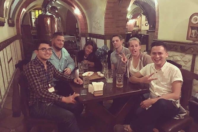 Best Baku Pub Crawl: Experience Baku's Nightlife