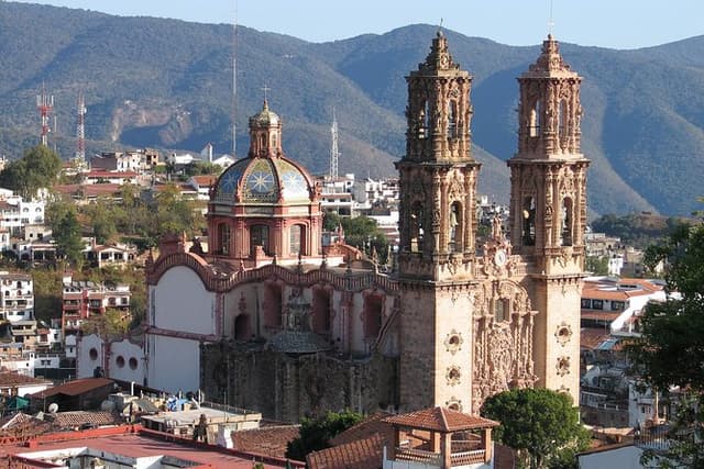 Taxco: Ultimate Full-Day Experience + Breakfast & Lunch Included
