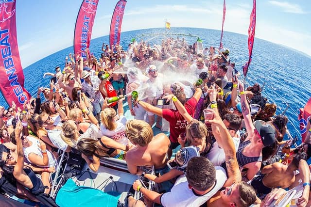 Ibiza Boat Party – 3 Hour All Inclusive Drinks, DJ & Swim Stop