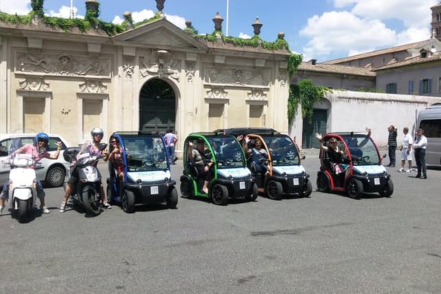 Private Tour to the Musts of Rome with e-Buggy