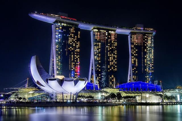The Civic District with Singapore Boy Hossan Leong: A Self-Guided Audio Tour