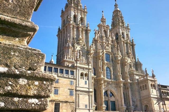 Santiago de Compostela & Viana do Castelo from Porto