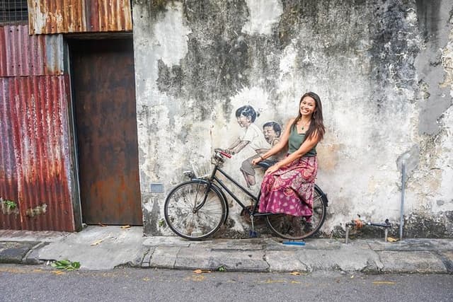 Discover Penang’s Rich Culture: Temple Visits & City Exploration
