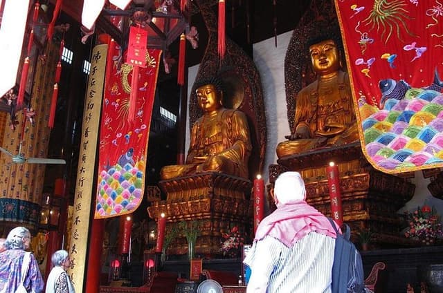 Private City Day Tour Of Shanghai Including Entrance Tickets