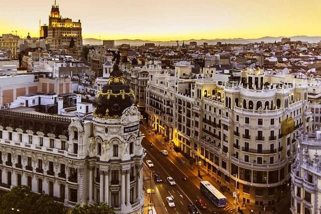 Best Madrid Customizable Private Tour with Hotel Pick up