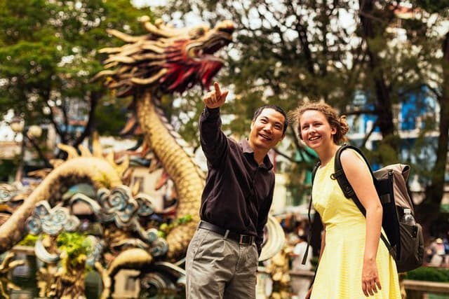 Ho Chi Minh: PRIVATE Off the Beaten Track Tour with a Local