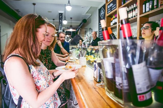 Midday market and tapas tour of Zaragoza