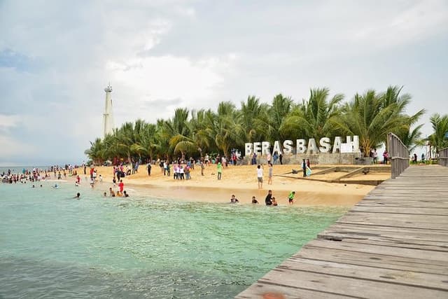 Langkawi Island Hopping Experience by Private Boat with Pickup