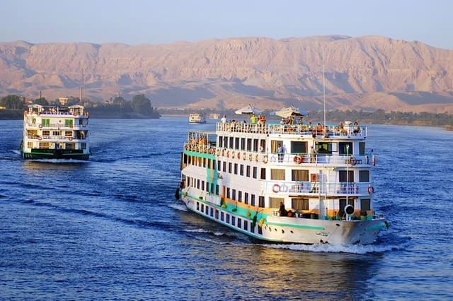 5 -Days 4 -nights Nile Cruise from Luxor to Aswan.