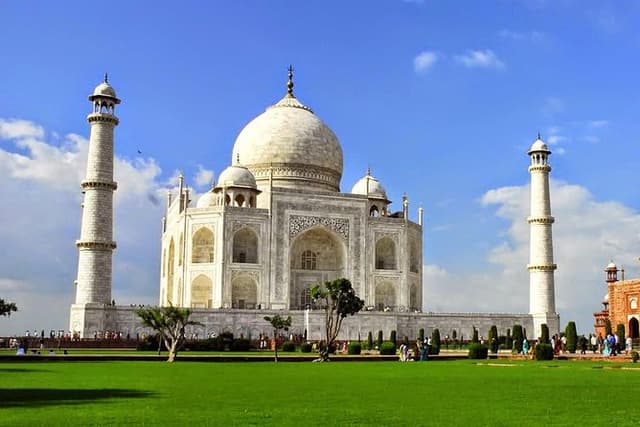 Private Full-Day Agra Tour with Taj Mahal & Baby Taj