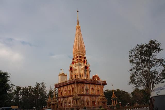 Private local city tour with english speaking driver