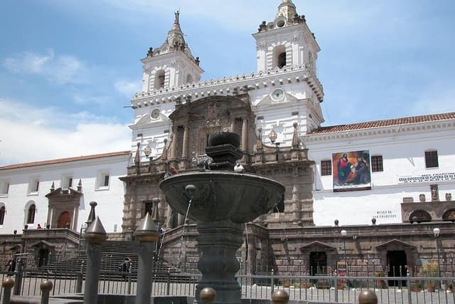 Quito City Tour & Teleferico Cable Car Private