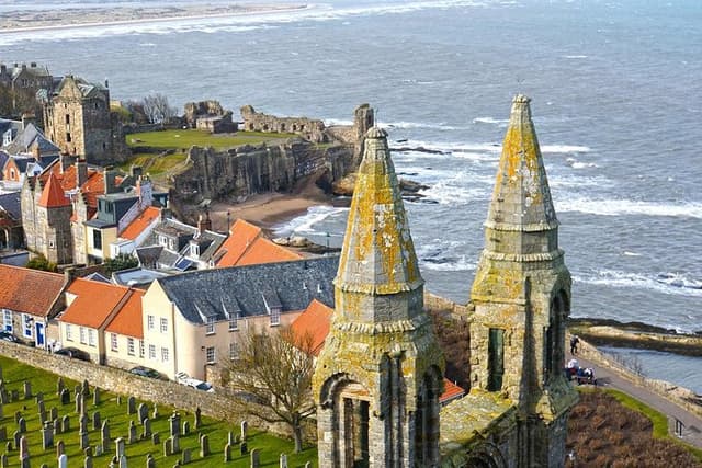 Edinburgh: St Andrews & The Fishing Villages of Fife