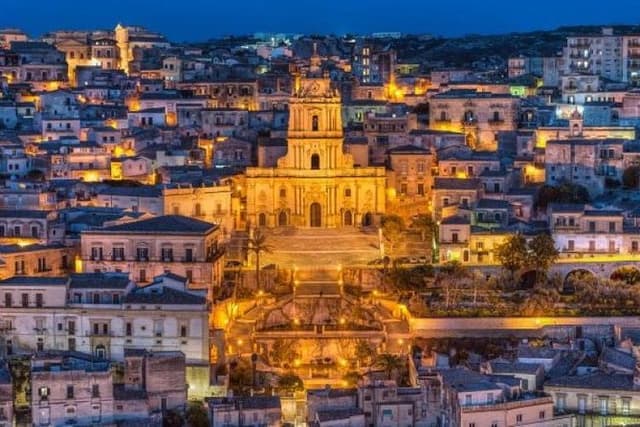 HALF DAY Tour - Montalbano Tour - Ragusa Ibla and Modica