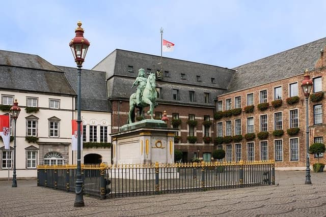 A Rhine Adventure: Excursion from Cologne to Düsseldorf