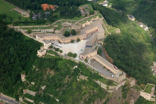 Koblenz: Deutsches Eck, Cable Car ride & Ehrenbreitstein Fortress