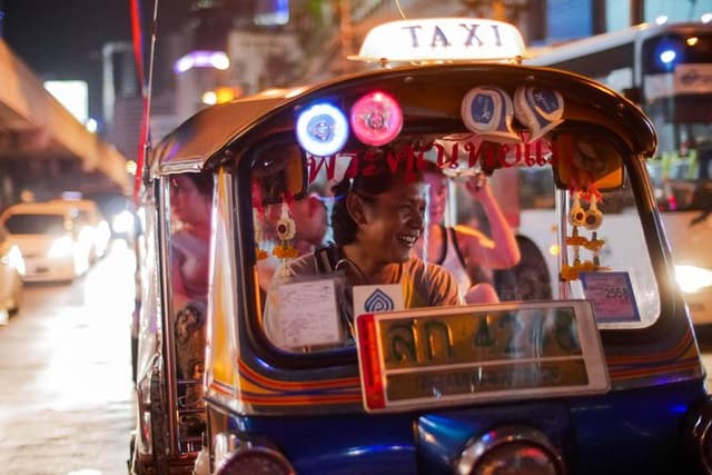 Bangkok Midnight Food Tuk Tuk Tour