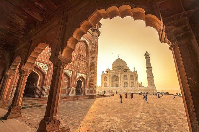 Compare Taj Mahal Tours from Mumbai