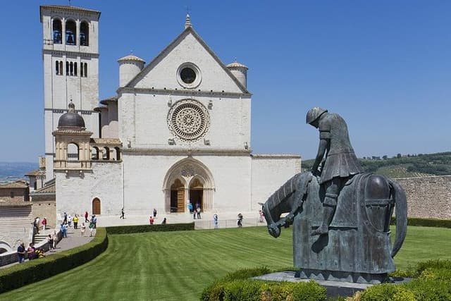 Assisi and Cascia Private Day Tour from Rome with Lunch