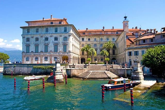 Lake Maggiore Daytrip from Milan - Private
