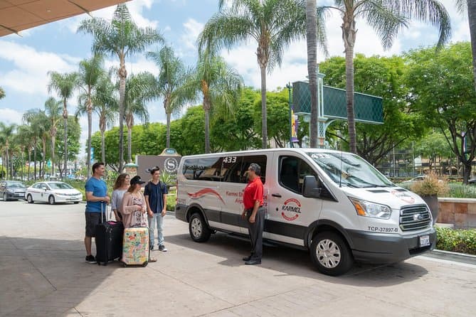 Luxury Private Car Service: Anaheim & Buena Park to LAX