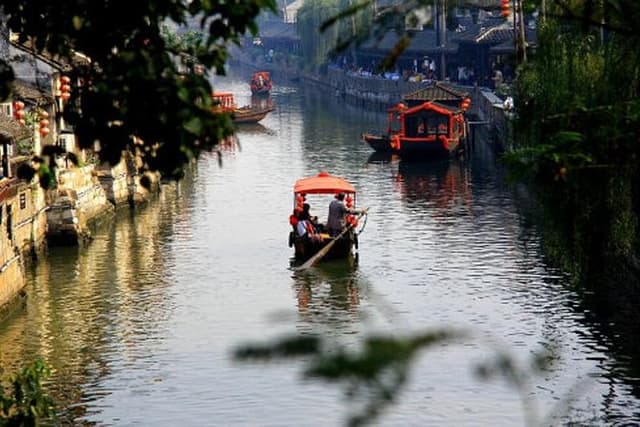 Fengjing Water Town Private Tour from Shanghai with Huangpu River Cruise Option