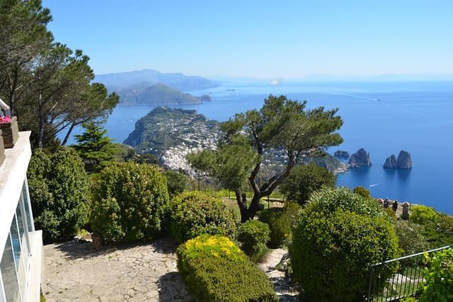 Private Capri Island and Blue Grotto Day Tour from Naples or Sorrento