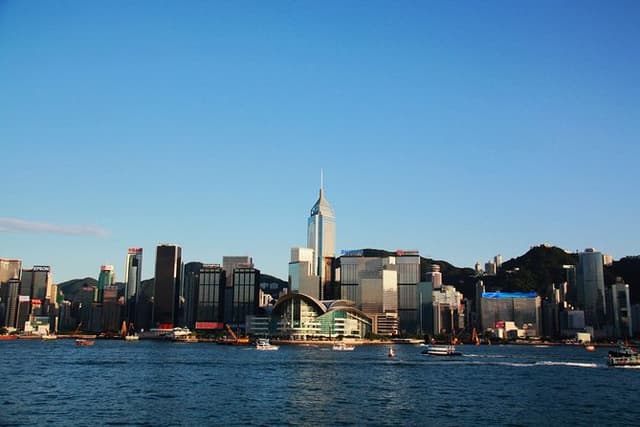 Private Tour: Hong Kong Day Trip from Guangzhou by Bullet Train