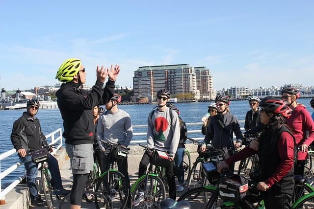Boston City View Bicycle Tour: History and Landmarks