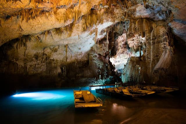 Jeita Grotto - Harissa - Byblos Trip
