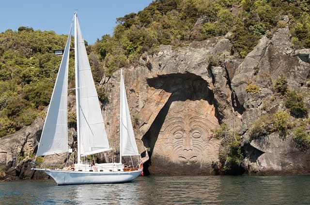 Maori Rock Carvings Eco Sailing Taupo