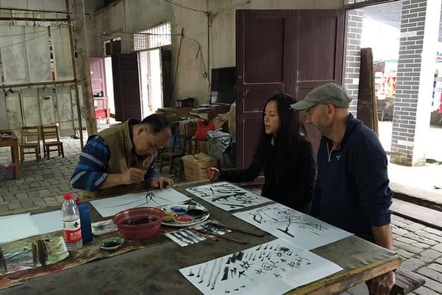 Local market and Fan paiting lesson in yangshuo
