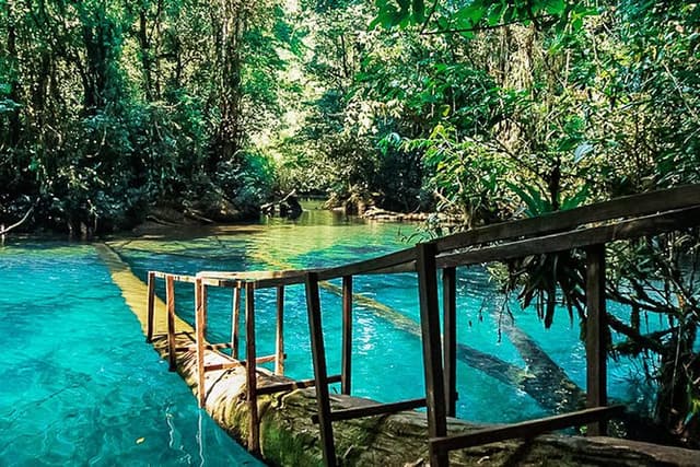 Lachua Lake and Candelaria Caves 2 Days