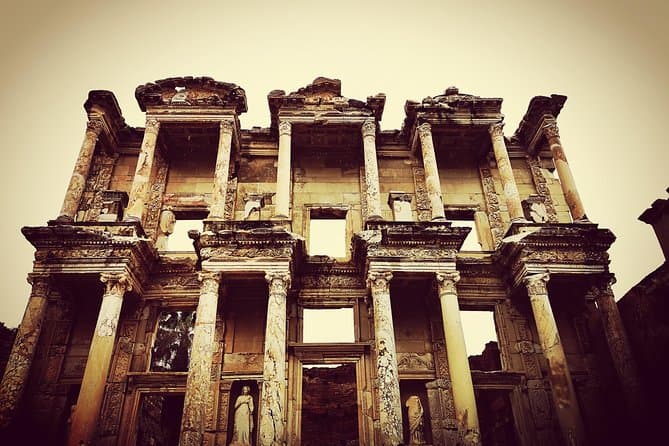 Ephesus + Pamukkale Day Tour from İzmir