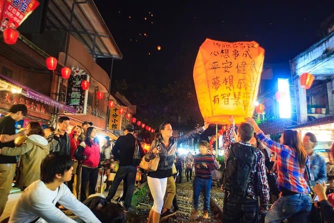 Yehliu Jiufen Pingxi Day Tour