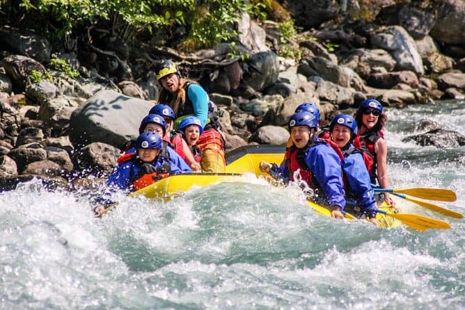 Best Squamish Cheakamus River Rafting Tours