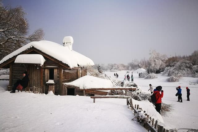 Small Group Tour to Harbin Volga Manor with Entrance Fee and Lunch