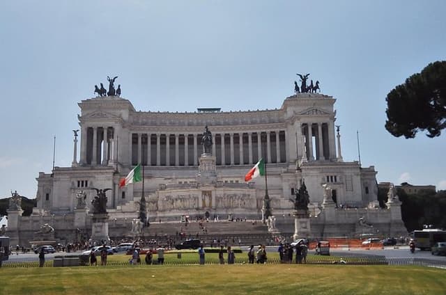 Best Of Civitavecchia Shore Tour: Best Of Rome And Cerveteri Ruins - Cruise Tour