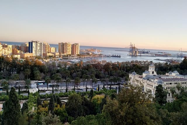 MALAGA PRIVATE TOUR - by OhMyGoodGuide