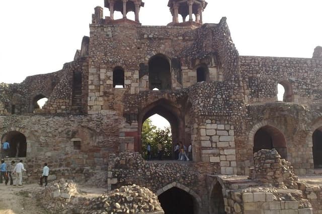 Delhi Old Fort & Humayun Tomb with lunch