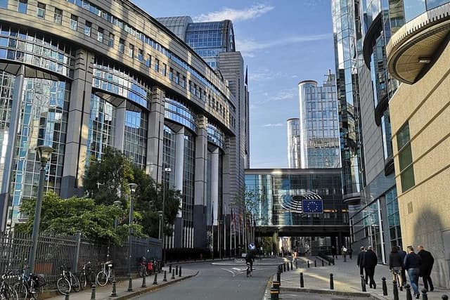 Brussels Private Tour with a Local – Europe’s Power & Politics