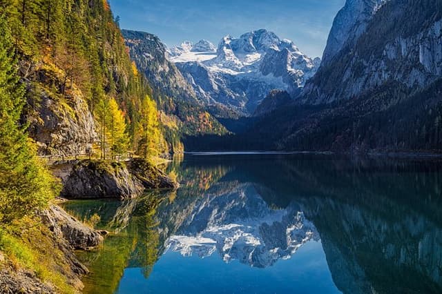 Salzkammergut and Hallstatt Private Full-Day Tour from Salzburg