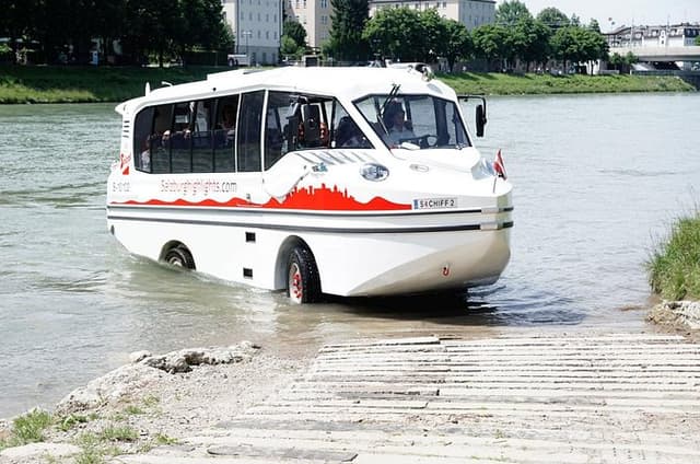 Amphibious Splash Tour on the water & on the land in Salzburg