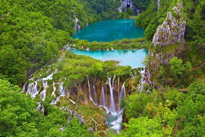 Private Transfers: Zagreb to Plitvice Lakes National Park