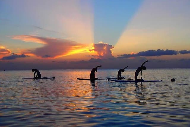 Yoga Paddle Aqua Zen, yoga on a floating carpet in connection with nature!